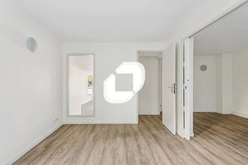 Office in Versailles to rent - Interior Photo - Image 3 of 14