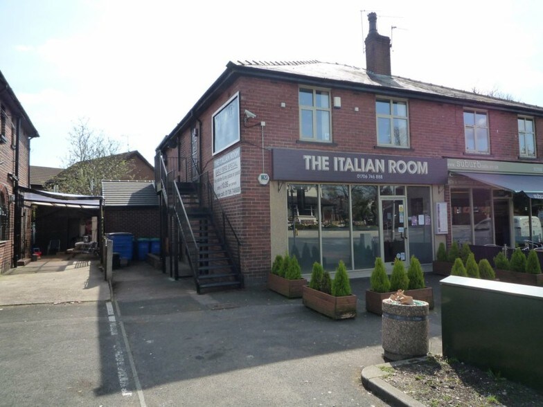 567 Bury Rd, Rochdale OL11 4DQ UK