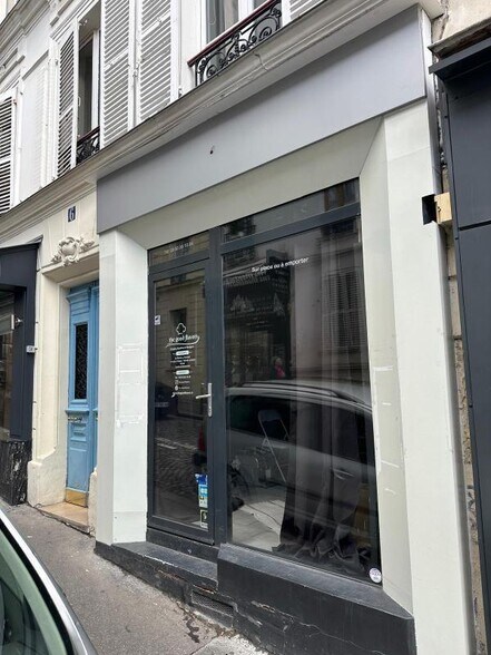 Retail in Paris to rent - Building Photo - Image 2 of 2