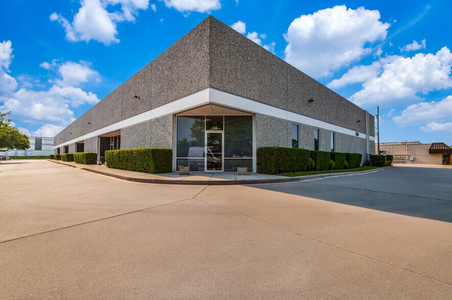 2514 Tarpley Rd, Carrollton, TX for rent - Building Photo - Image 2 of 6