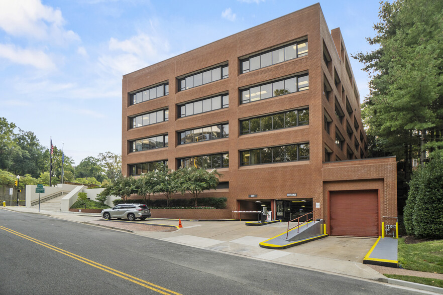 1501 Langston Blvd, Arlington, VA for rent - Building Photo - Image 2 of 20