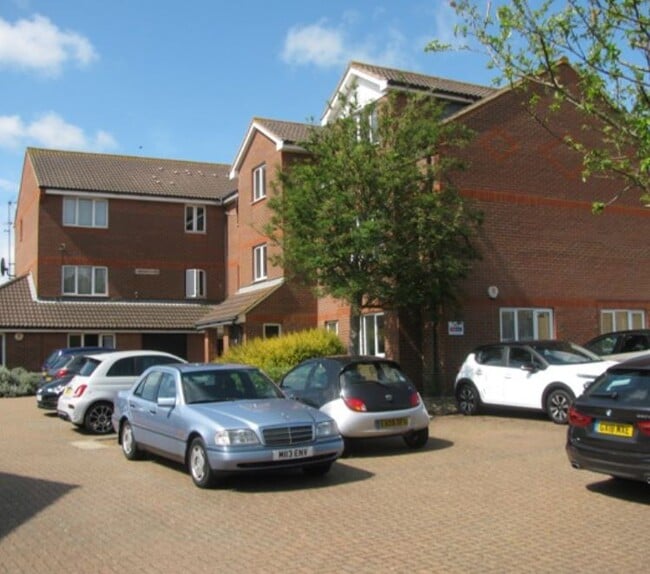 More details for 4 Athelstan Clos, Eastbourne - Office / Medical to Rent