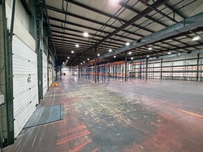 242 Delsea Dr, Hurffville, NJ to rent Interior Photo- Image 2 of 7