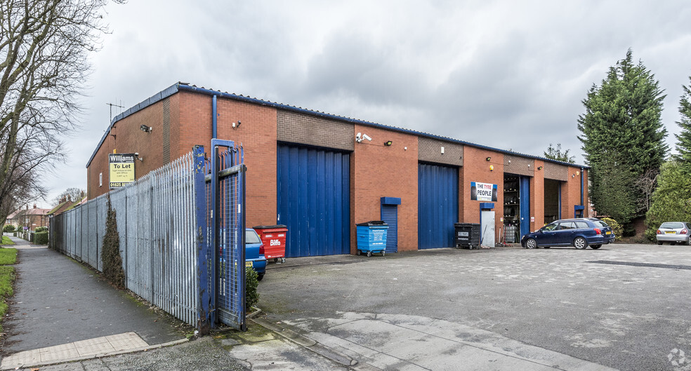 Austell Rd, Manchester to rent - Building Photo - Image 3 of 4