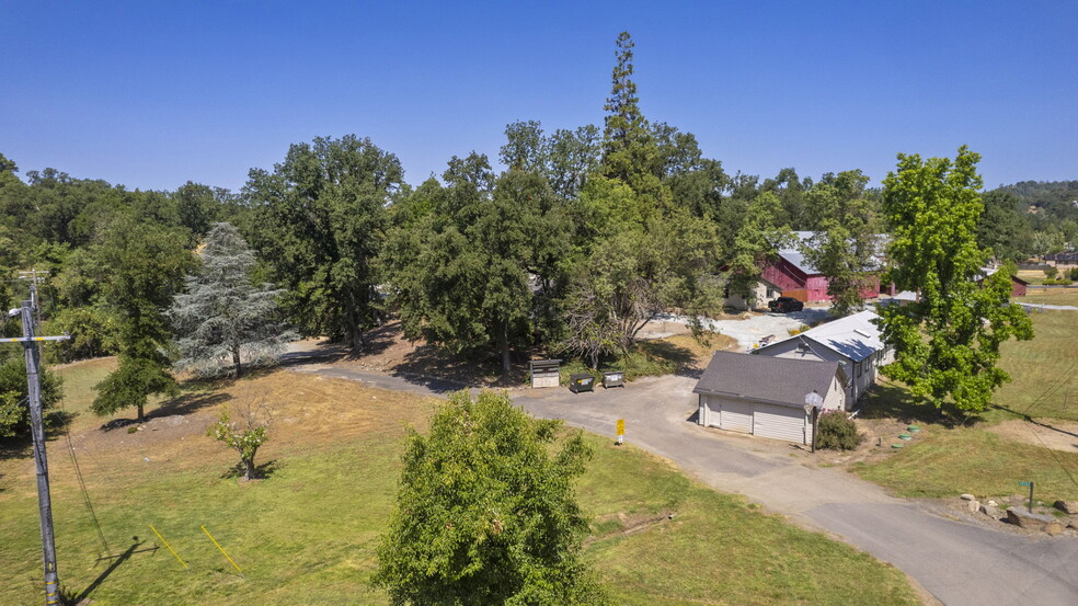 19102 Barron Ranch Rd, Sonora, CA for sale - Primary Photo - Image 1 of 1