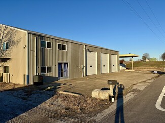 More details for 517-519 Turnpike Rd, Lawrenceburg, TN - Light Industrial for Sale