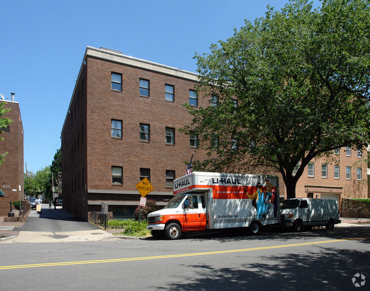 412 1st St SE, Washington, DC for rent - Primary Photo - Image 1 of 3