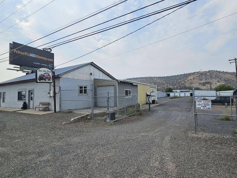 985 NW Madras Hwy, Prineville, OR for rent - Primary Photo - Image 1 of 13