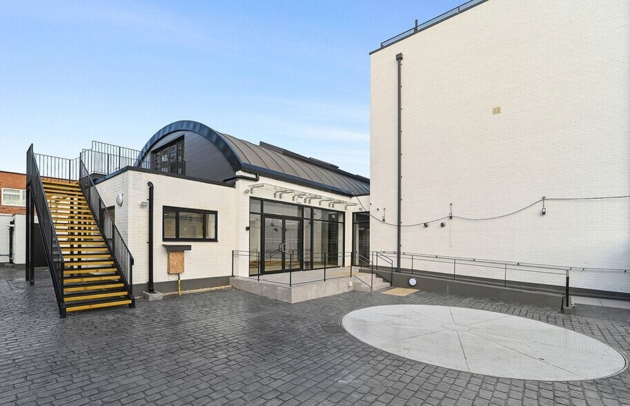 Oaklands Rd, London for sale - Building Photo - Image 1 of 1