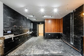 66 Brick Ln, London to rent Interior Photo- Image 2 of 5