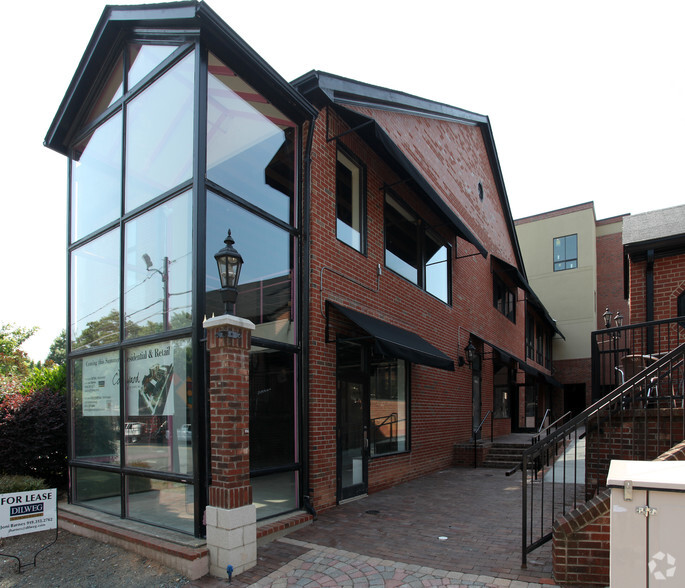 431 W Franklin St, Chapel Hill, NC for sale - Building Photo - Image 1 of 1