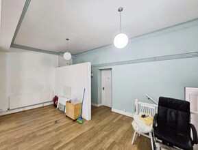 7 Caxton Pl, Newport to rent Interior Photo- Image 2 of 7