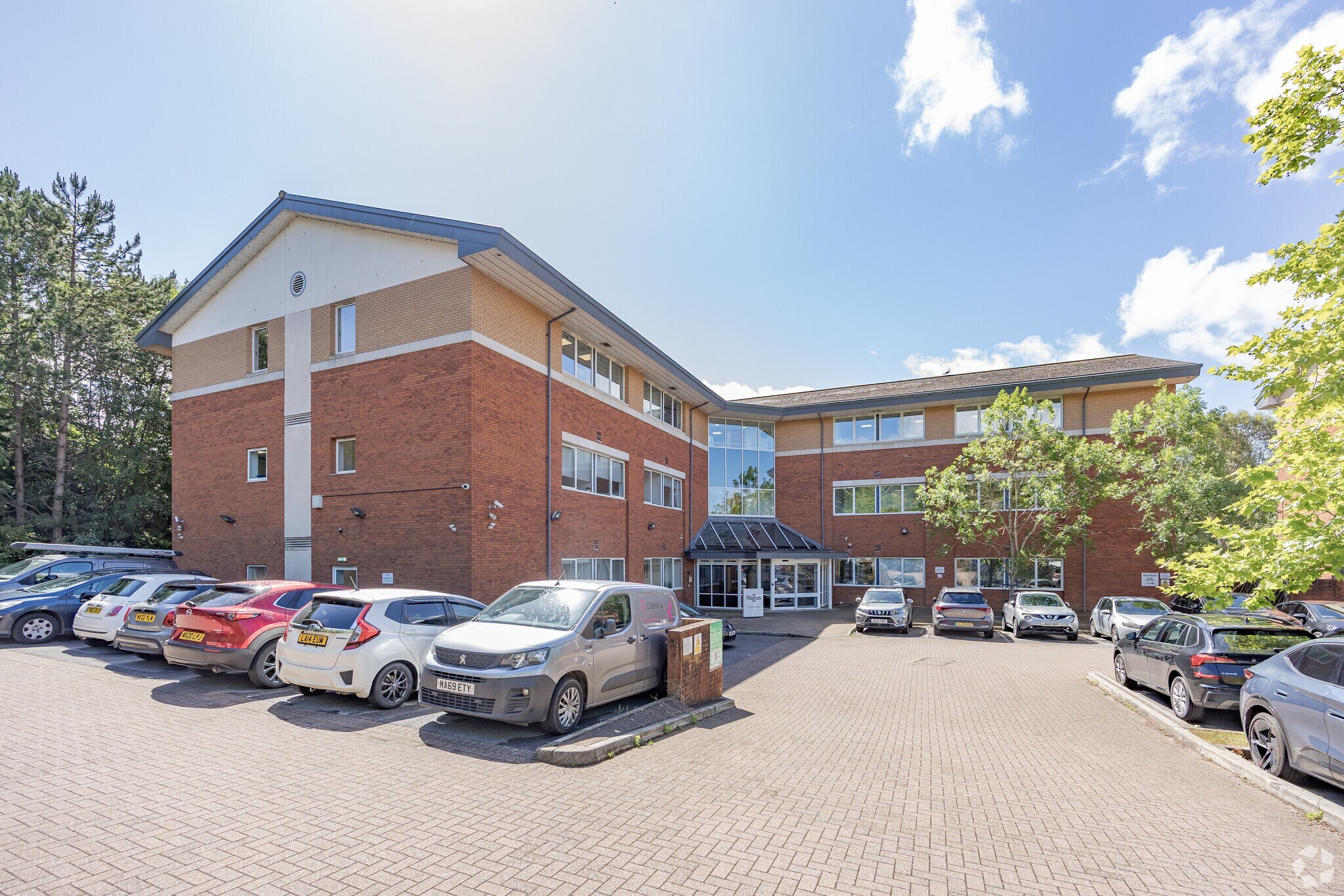 1 Emperor Way, Exeter to rent Primary Photo- Image 1 of 11