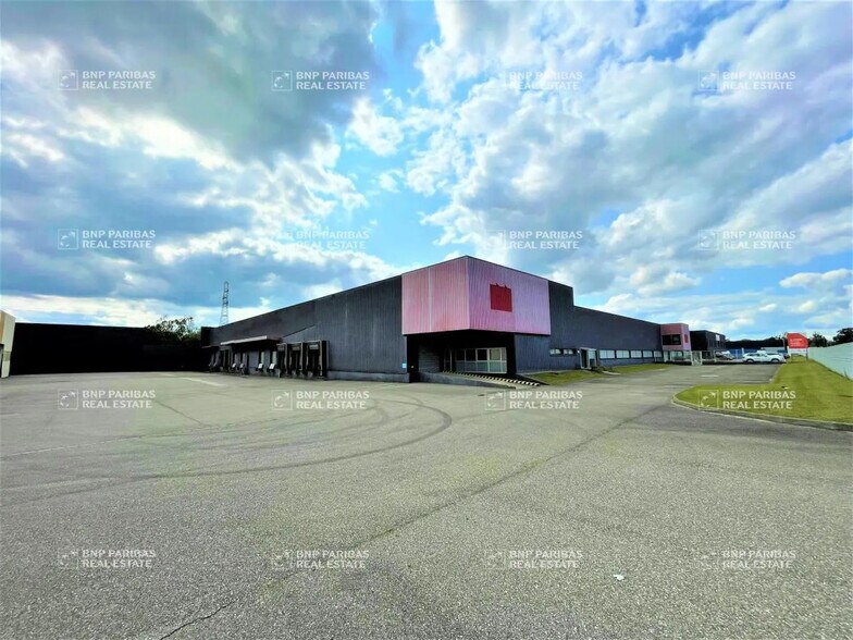 4 Rue Denis Papin, Illkirch-Graffenstaden to rent - Primary Photo - Image 1 of 8