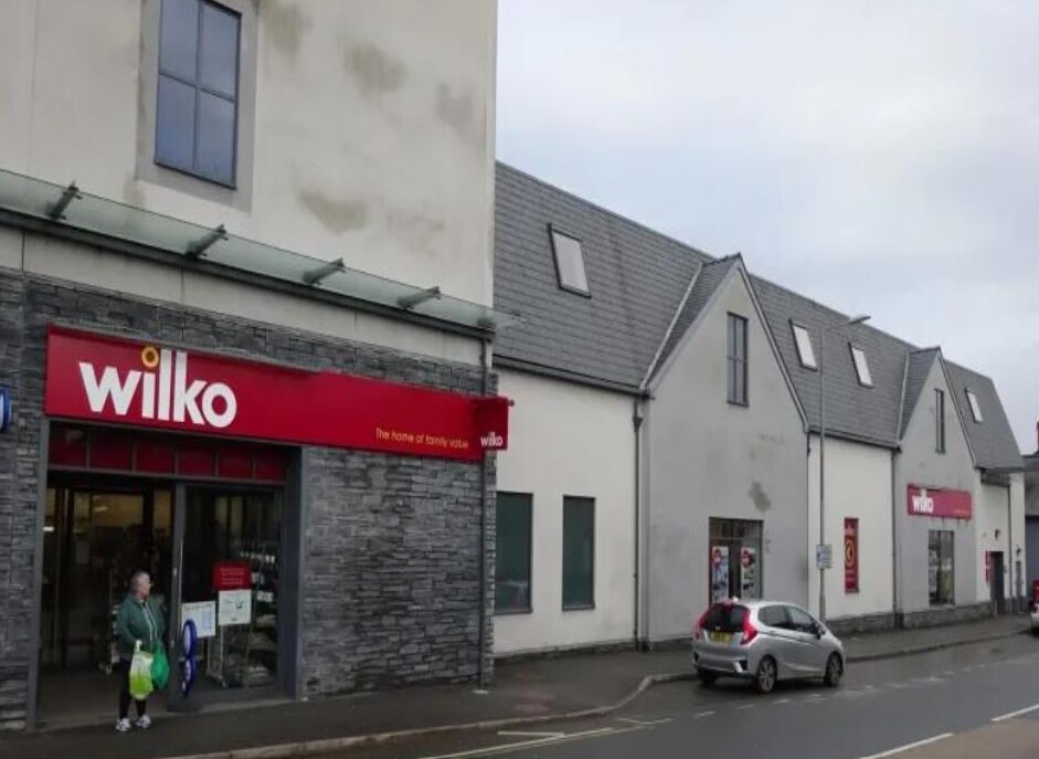 New St, Pwllheli to rent Building Photo- Image 1 of 1