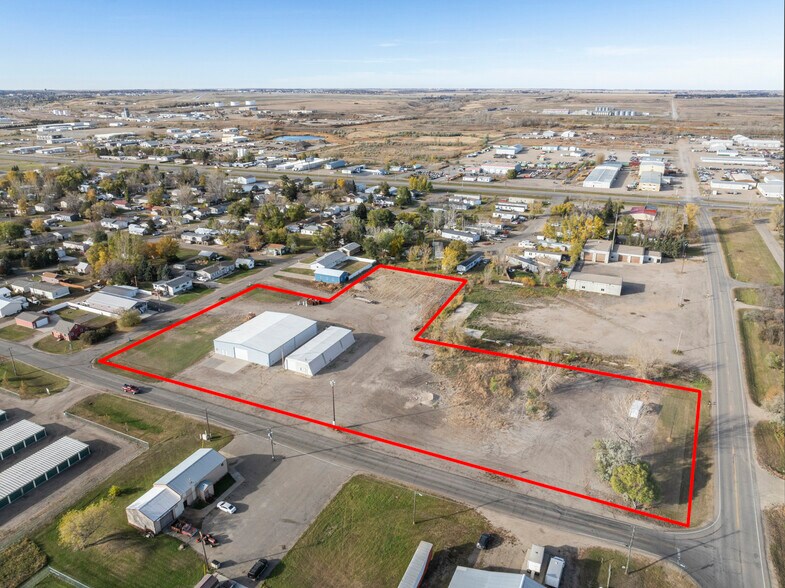 4015 11th Ave SE, Minot, ND for sale - Primary Photo - Image 1 of 38