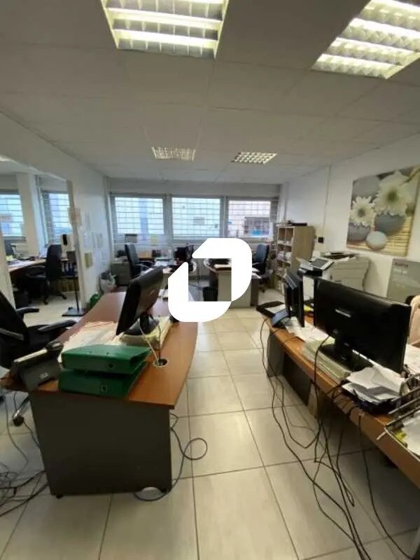 Light Industrial in Noisy-le-Sec to rent Building Photo- Image 1 of 9