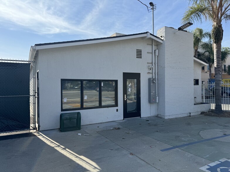 1420 W Holt Ave, Pomona, CA for sale - Building Photo - Image 1 of 15