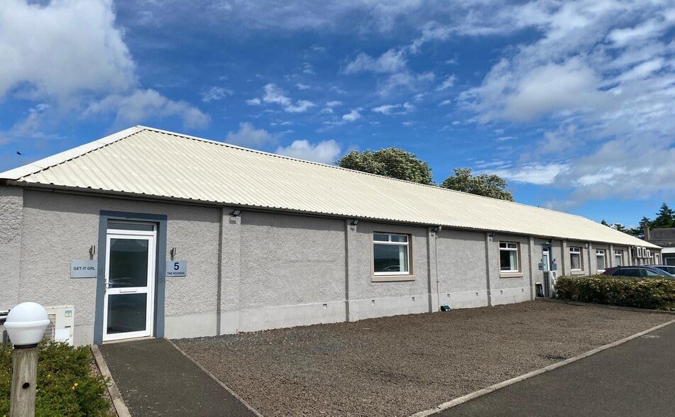 Roddinglaw Rd, Edinburgh to rent - Building Photo - Image 2 of 4