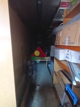 Retail in Madrid, Madrid to rent Interior Photo- Image 2 of 4