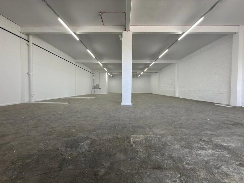 3-15 East Ln, Wembley to rent - Building Photo - Image 3 of 6