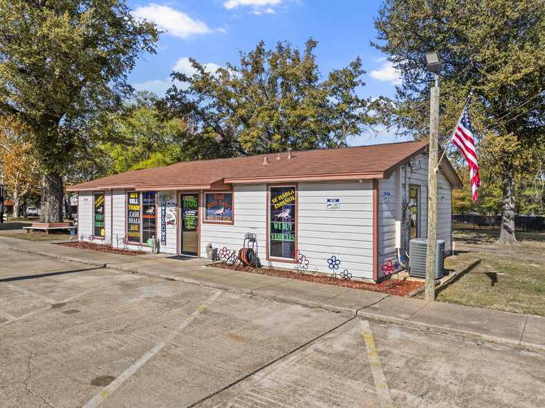 1706 W Ferguson Rd, Mount Pleasant, TX for sale - Building Photo - Image 1 of 27