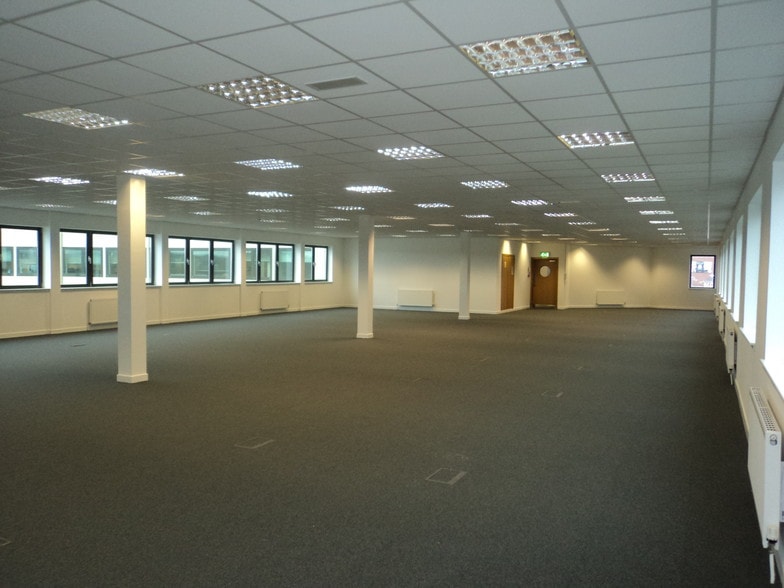 Castle St, Hamilton to rent - Interior Photo - Image 2 of 6