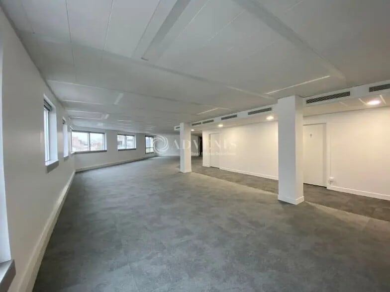 Office in Boulogne-Billancourt to rent - Interior Photo - Image 2 of 10