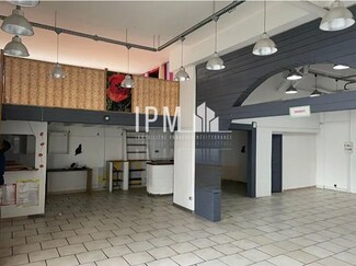 More details for 9 Rue Georges Simenon, Hyères - Retail to Rent