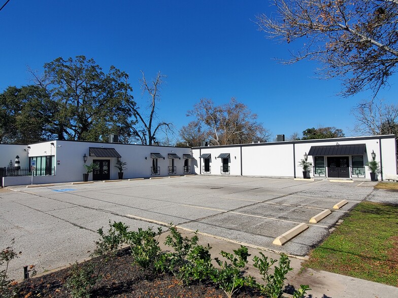 322 E Main St, League City, TX for sale - Building Photo - Image 1 of 25