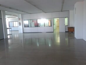 Industrial in L'Hospitalet de Llobregat, Barcelona to rent Interior Photo- Image 1 of 5