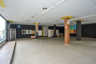 Retail in Girona, Gerona to rent Interior Photo- Image 2 of 13