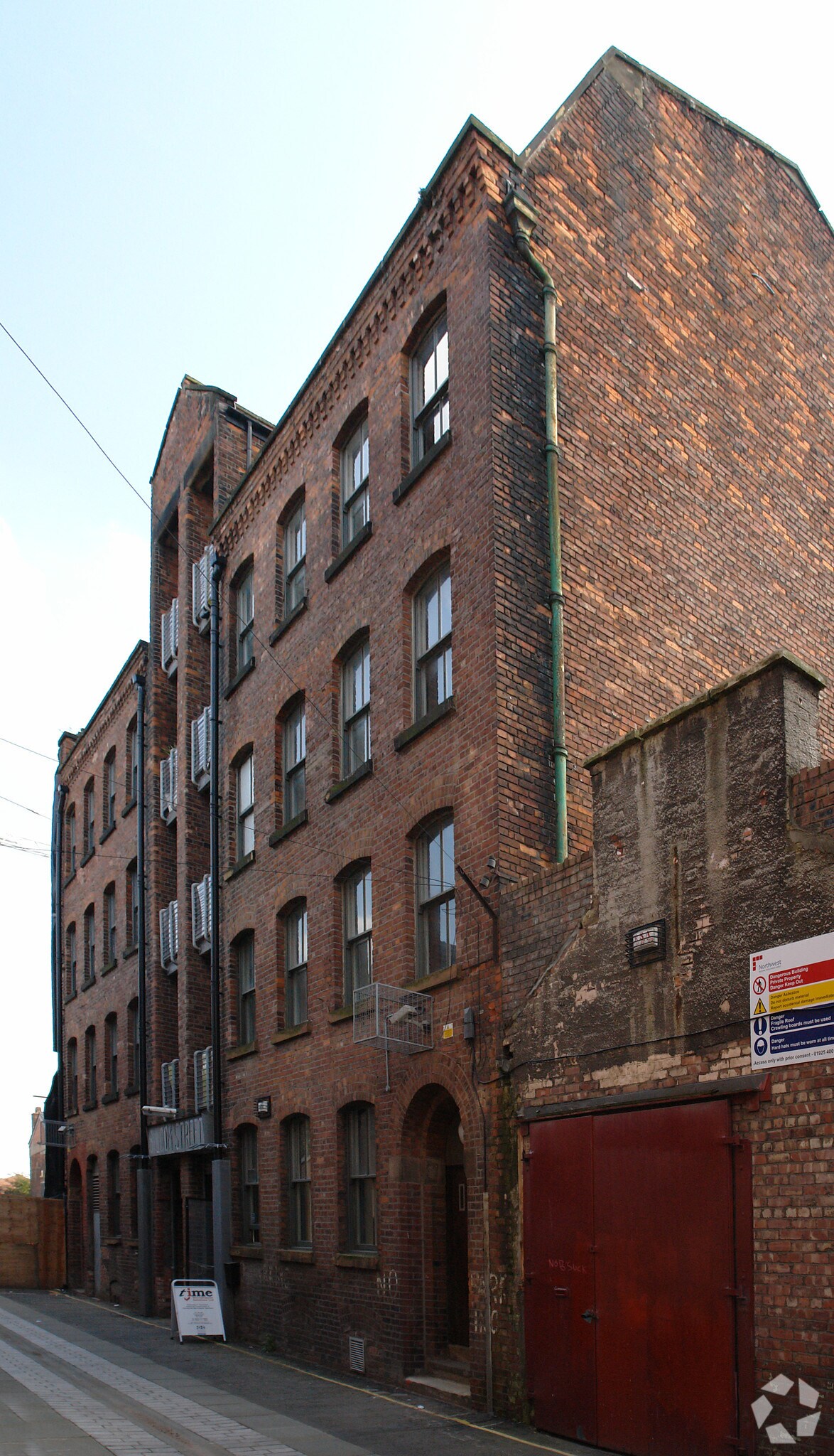 8-10 Loom St, Manchester for sale Primary Photo- Image 1 of 1