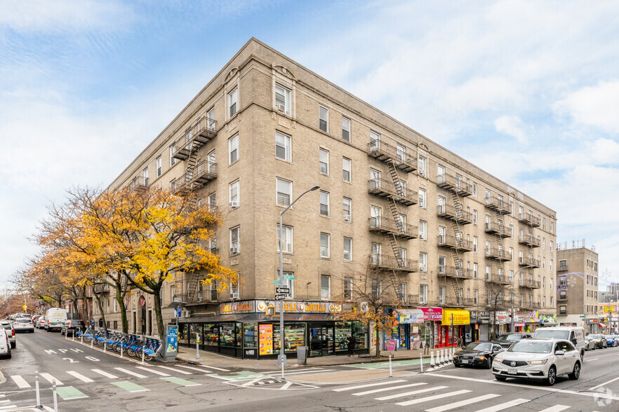 3924 Queens Blvd, Sunnyside, NY for sale - Primary Photo - Image 1 of 1