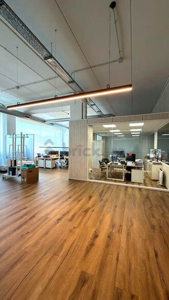 Industrial in Badalona, Barcelona for sale - Interior Photo - Image 2 of 4
