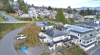 15474 Victoria Ave, White Rock BC - Commercial Property