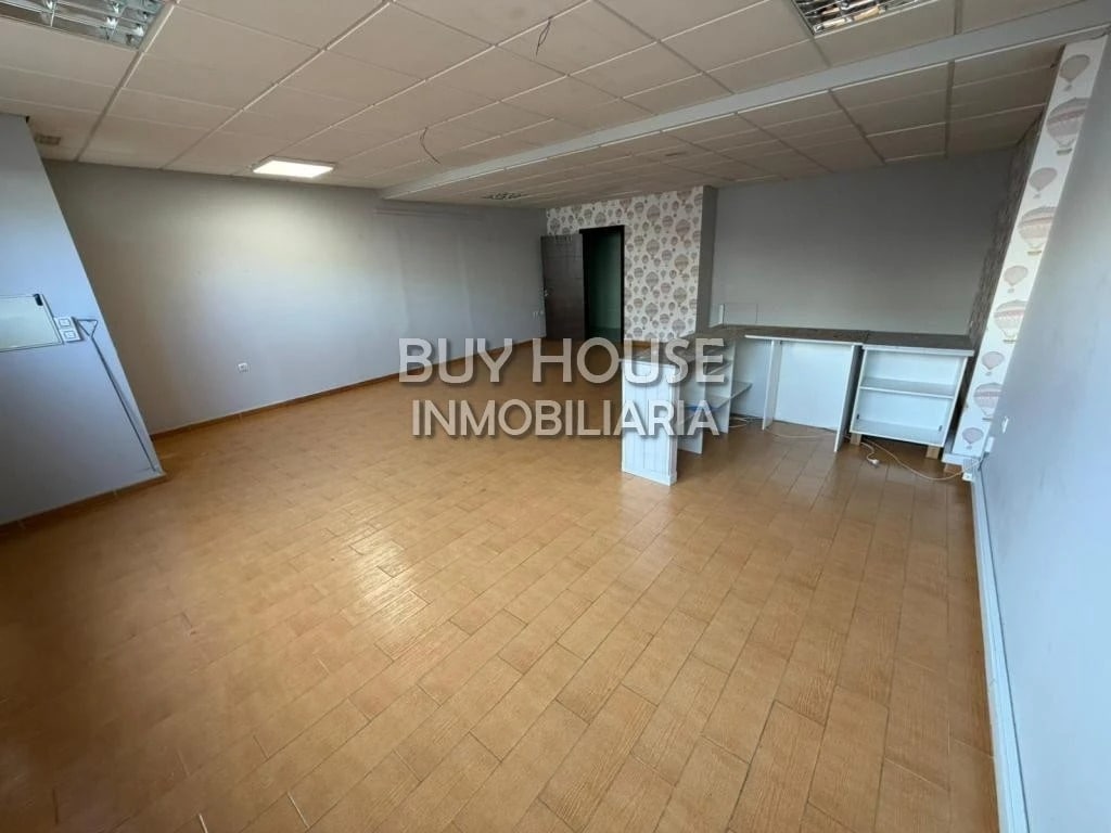 Illescas, TOL 45200 - Unit C -  - Interior Photo - Image 2 of 5