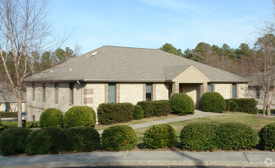 183 Wind Chime Ct, Raleigh, NC for rent - Primary Photo - Image 1 of 5