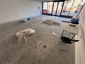 Park St, Llanelli to rent Interior Photo- Image 1 of 5