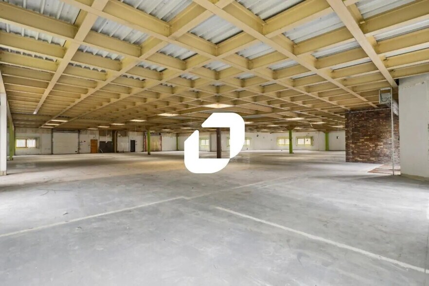 Office in Croissy-Beaubourg to rent - Building Photo - Image 3 of 14