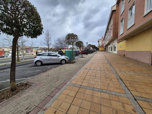 Retail in Ávila, Ávila to rent - Building Photo - Image 2 of 3