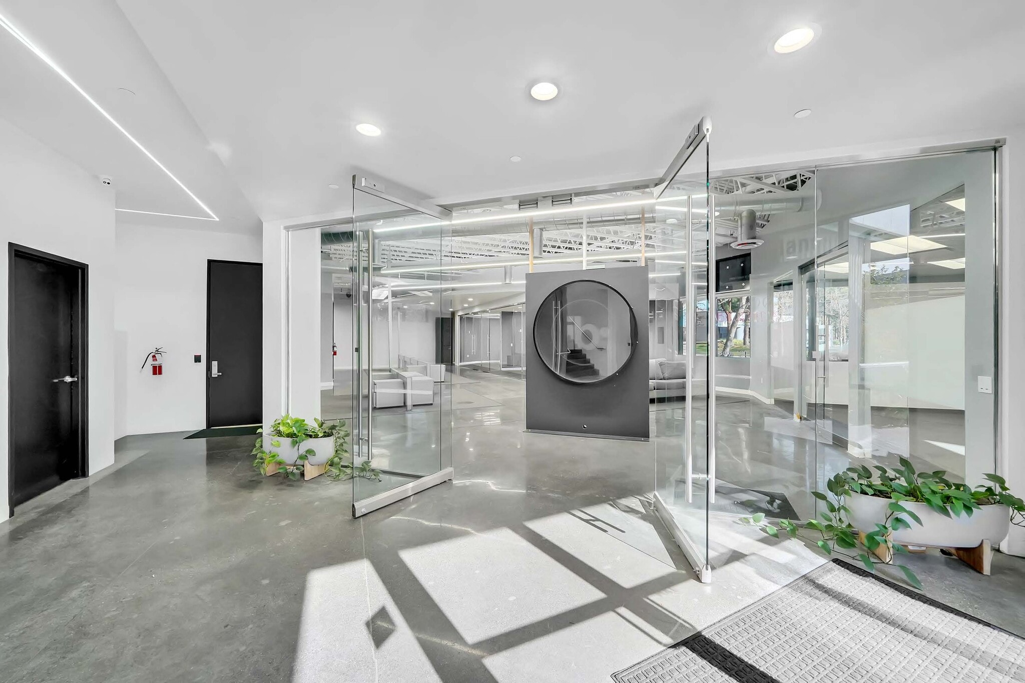 3535 Hyland Ave, Costa Mesa, CA to rent Interior Photo- Image 1 of 6