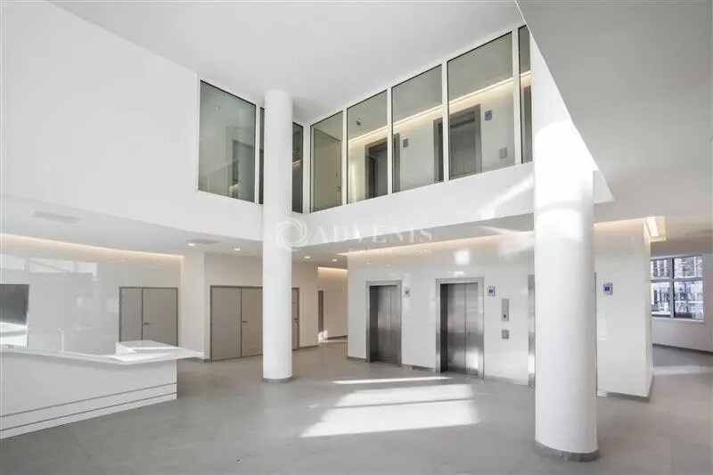 Office in Noisy-le-Grand to rent - Lobby - Image 3 of 12