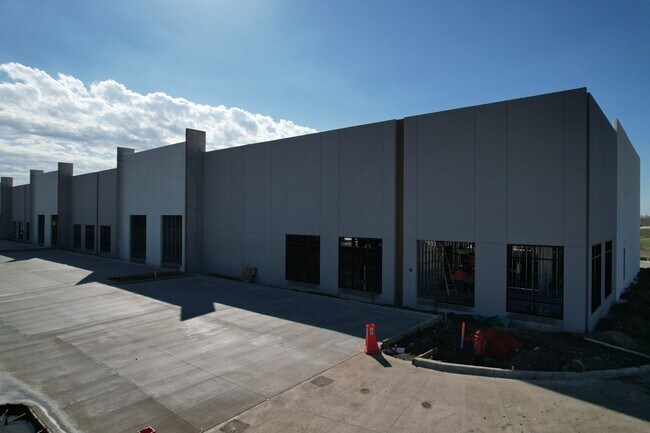 More details for 19150 Marketplace Ave, Kyle, TX - Industrial to Rent