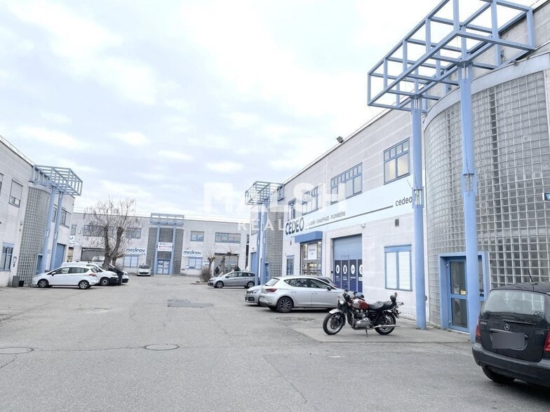 Office in Lyon for sale - Building Photo - Image 2 of 12