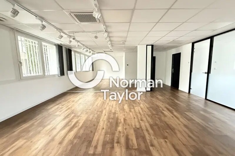 Office in Lattes to rent Interior Photo- Image 1 of 13