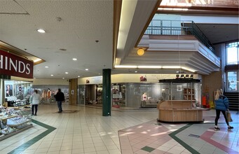 39 Green Lanes Shopping Centre, Barnstaple for rent Interior Photo- Image 1 of 3