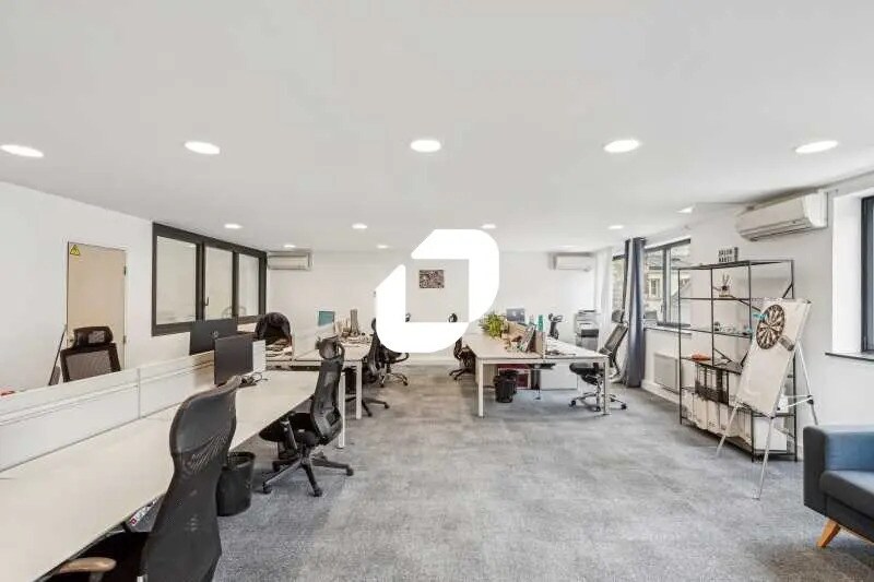 Office in Levallois-Perret to rent - Building Photo - Image 1 of 15