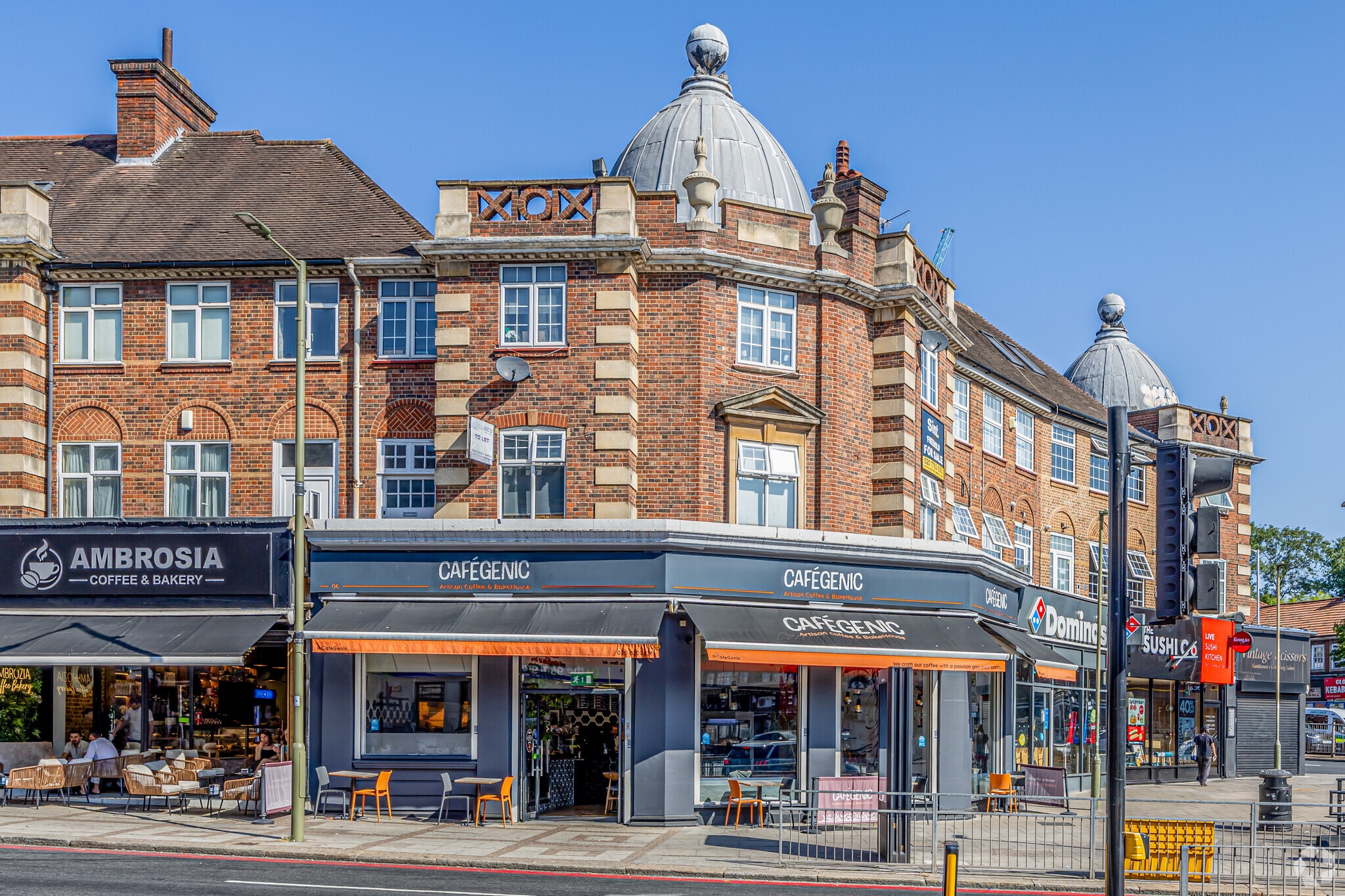 6 Central Circ, London for sale Primary Photo- Image 1 of 3