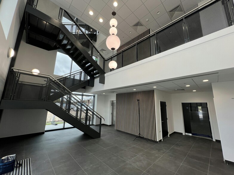 Walton Rd, Portsmouth to rent - Building Photo - Image 3 of 37